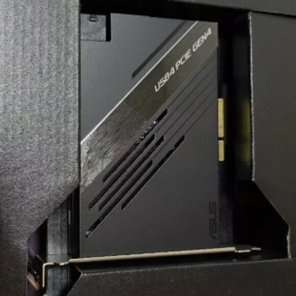 Expansion Card, ASUS USB4 Gen4 Card DisplayPort 1.4 PCIe 4.0 USB-C - Picture 1 of 1